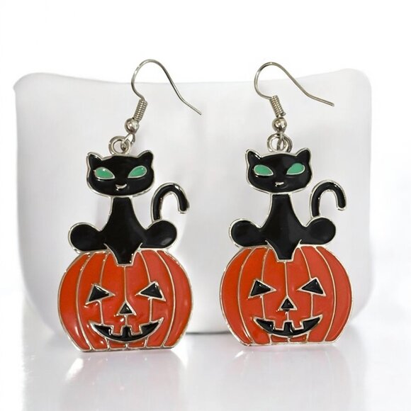 Black cat Over Pumpkin Earring - Picture 3 of 5